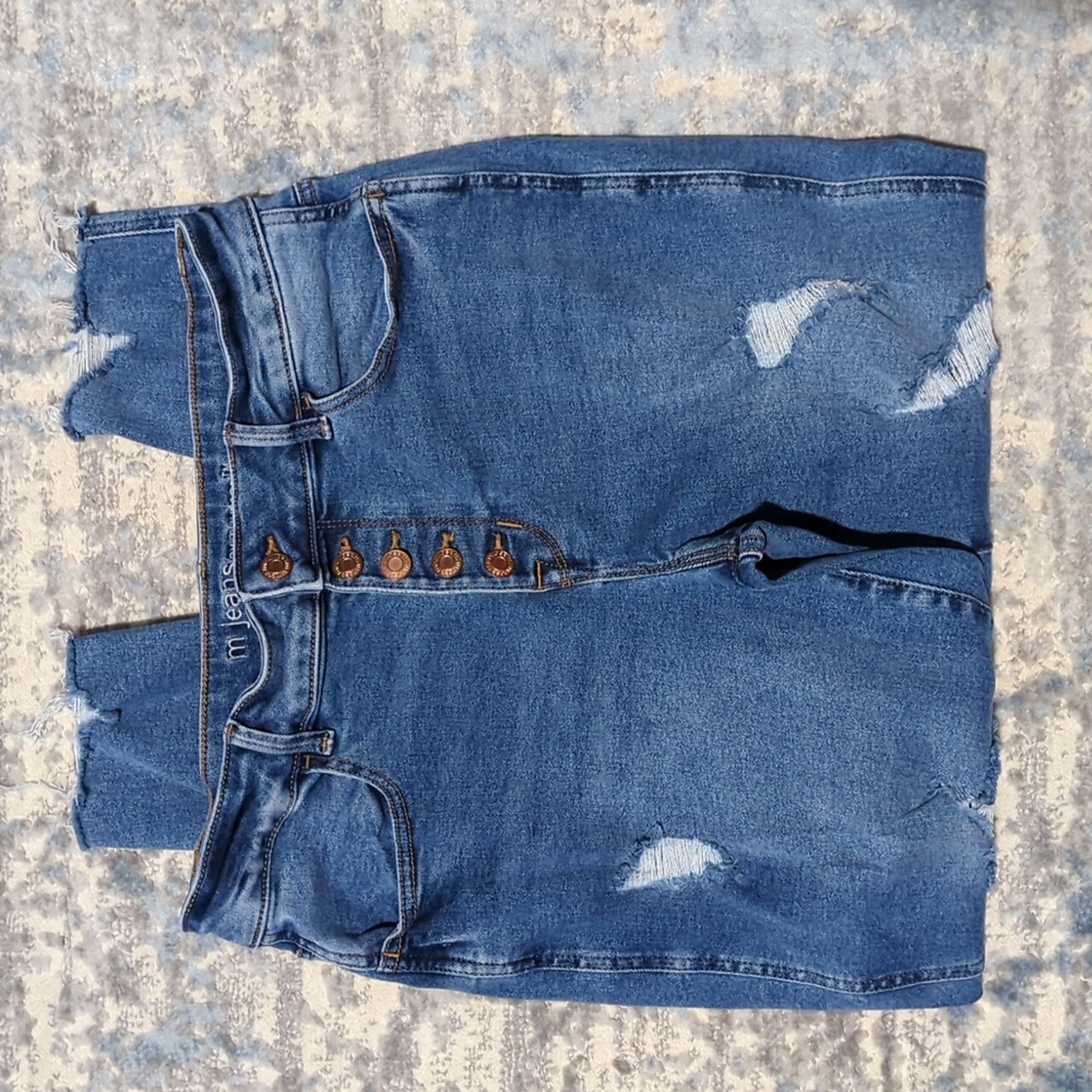 M by Maurices Button Fly Destructed Skinny Jeans Size M Medium Short Jegging.